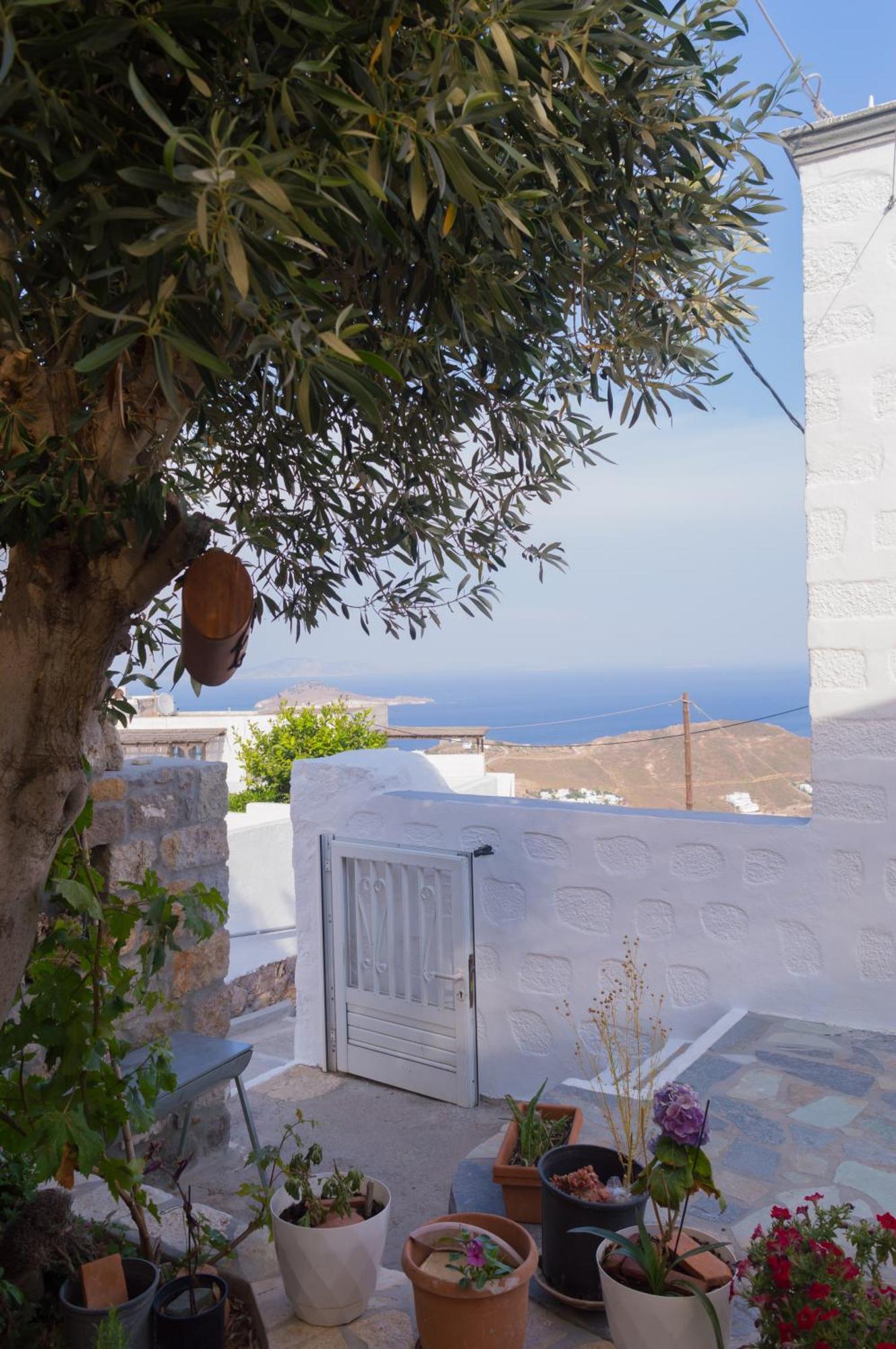 Manos House In Chora Villa Patmos Town Exterior photo